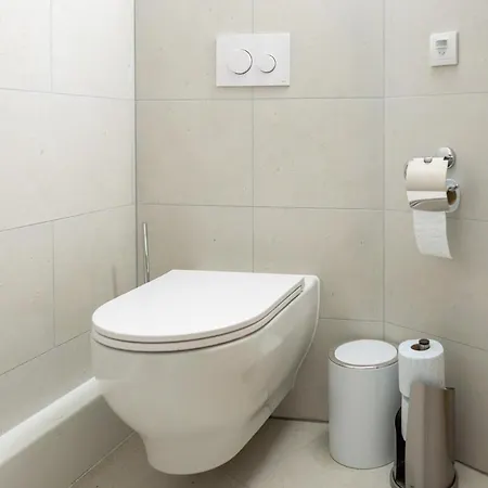 Luxury Sleeps 8 * ヴァル・トランス