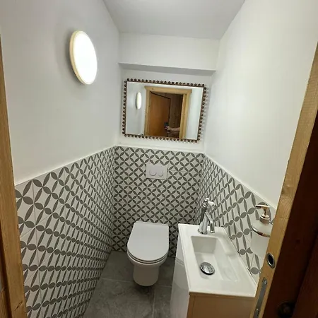 アパート Luxury Sleeps 8