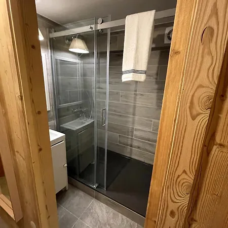Luxury Sleeps 8 Διαμέρισμα *