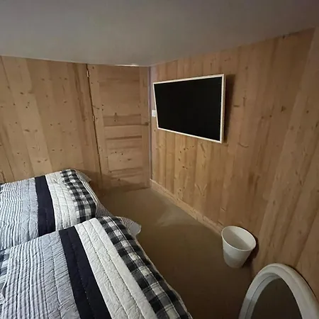 Luxury Sleeps 8 Διαμέρισμα
