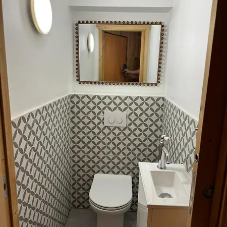 Luxury Sleeps 8 Διαμέρισμα *